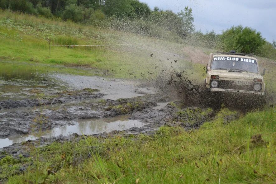 культура поведения на дороге. плохие дороги в россии. движение пешехода по загородной дороге. отсутствие дорог приводит. цитаты про дорогу.