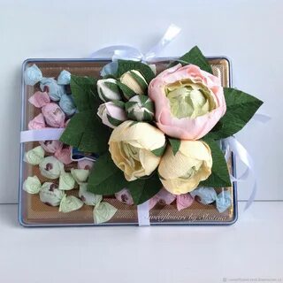 Конфеты с цветами из бумаги