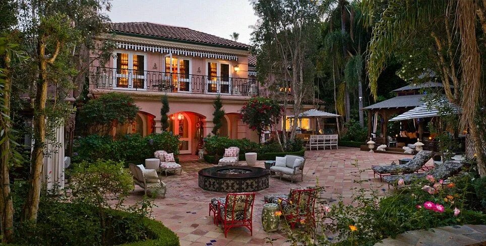 Дом кристин. Дом кристин. Дом кристины орбакайте. Дом кристин. Newport ca home.