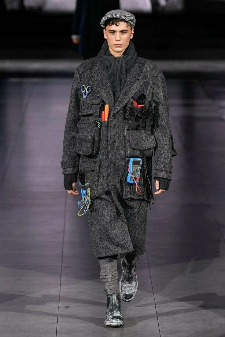 Dior Men Fall 2020 Menswear Fashion Show in 2020 Mens winter fashion, Menswear, 