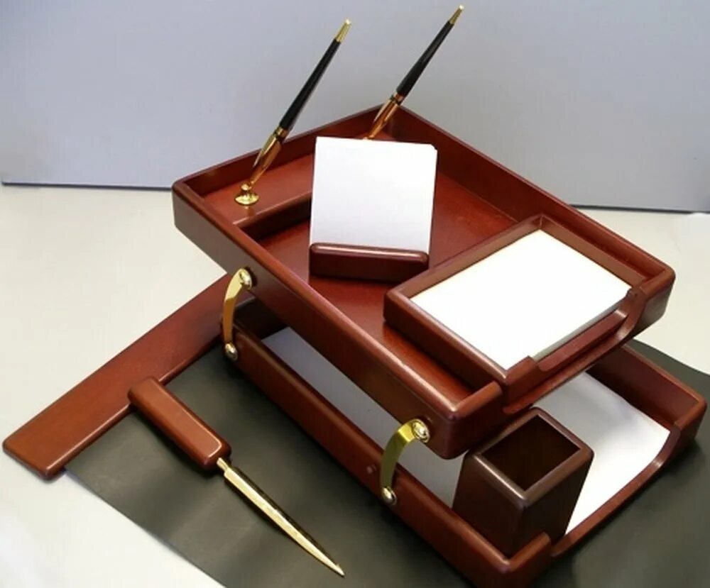 Подарок декану. Подарок декану. Подарок директору мужчине на выпускной. Подарок декану. Декор торта для любителя книг.