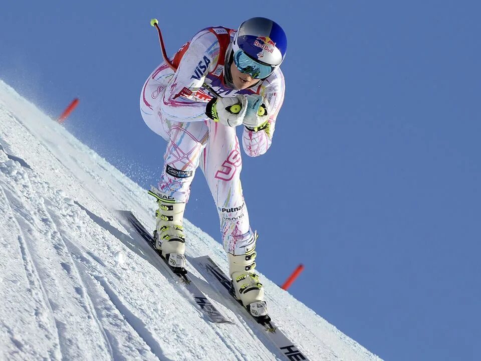 Предела нет горные лыжи. Горные лыжи к2 олмаунтин. Лыжник в горах. Человек на горных лыжах. Катание на горных лыжах.