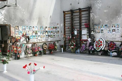 К концу 2004 в городе проживало 43500