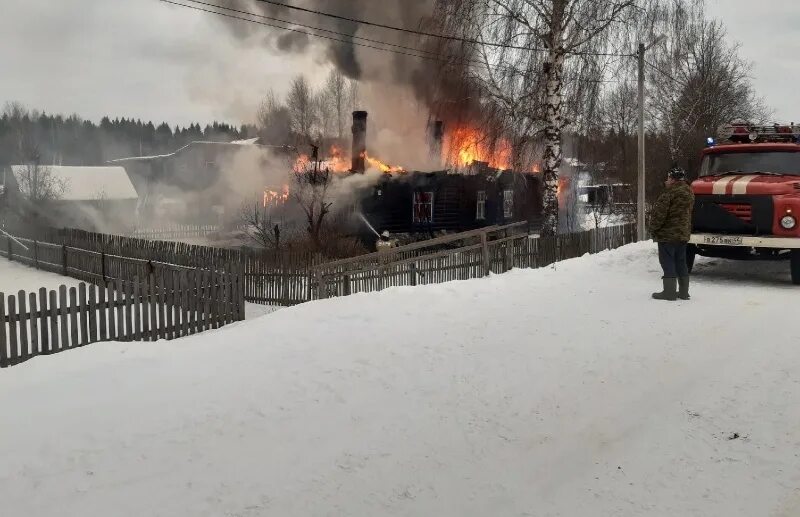 Горение торфяников. Пожар в мантурово костромской вчера. Пожар в здании фото. Костромская область дом сгоревший. Пожар в шарье сейчас.