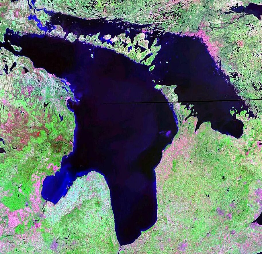 Озеро Гурон. Озеро Гурон США. Озеро Гурон загрязнение. Озеро Гурон вид сверху. Великое озеро на границе сша и канады