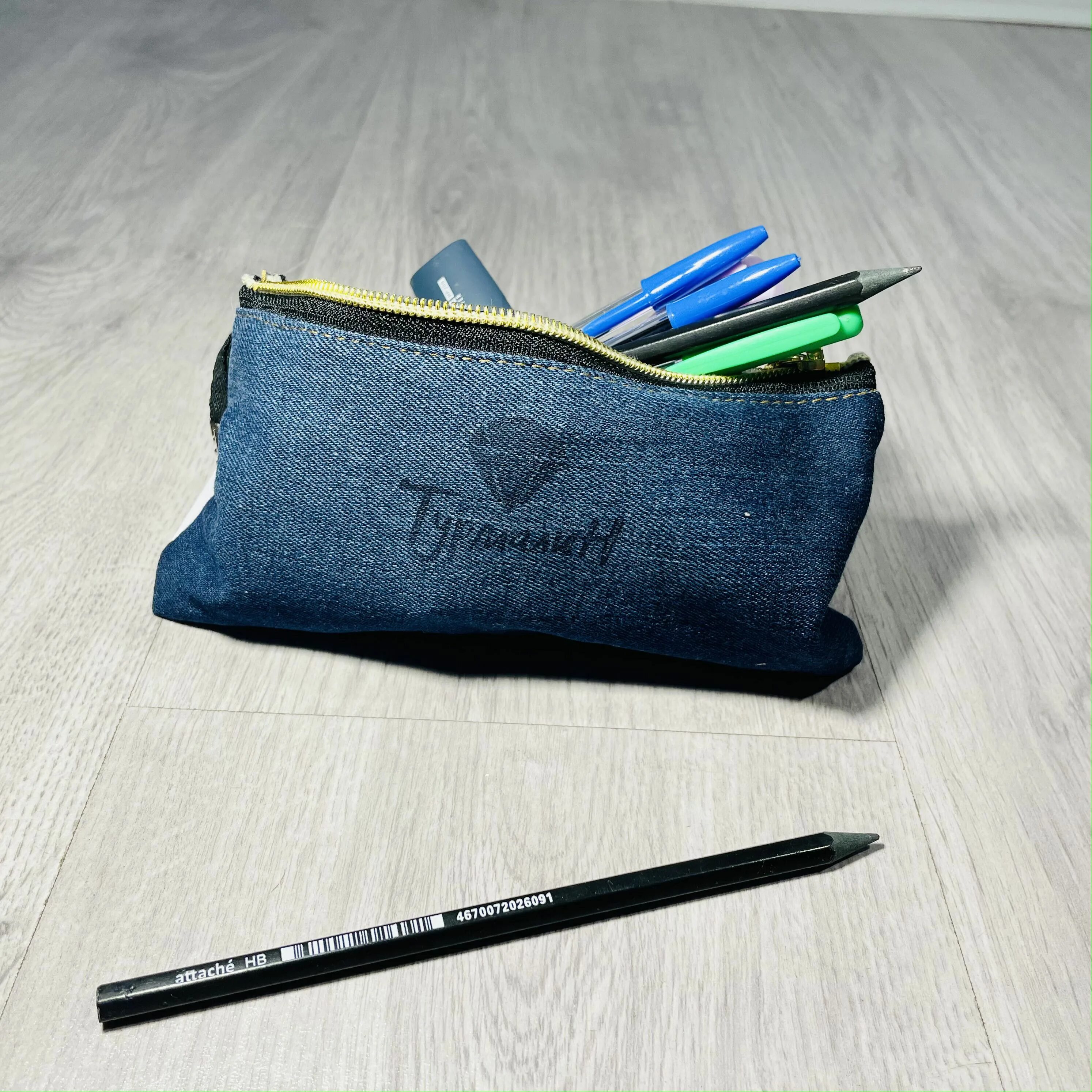 Пенал джинсы. Косметичка из джинсовой ткани. Пенал из джинсовой ткани. Пенал proff джинсовый. Пенал с молнией.