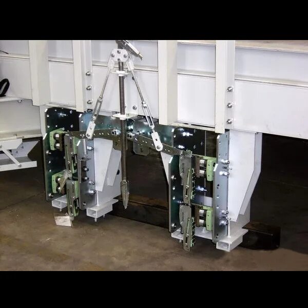 Клиновой ловитель кабины лифта. Ловители плавного торможения лифта кмз. Ловители плавного торможения лифта. Ловители кабины лифта отис. Ловители плавного торможения лифта.