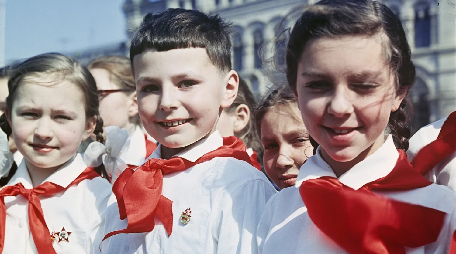 Дети союз. СССР 70е пионеры. СССР детство пионеры. СССР детство Пионерия. 100 Лет пионерии СССР.