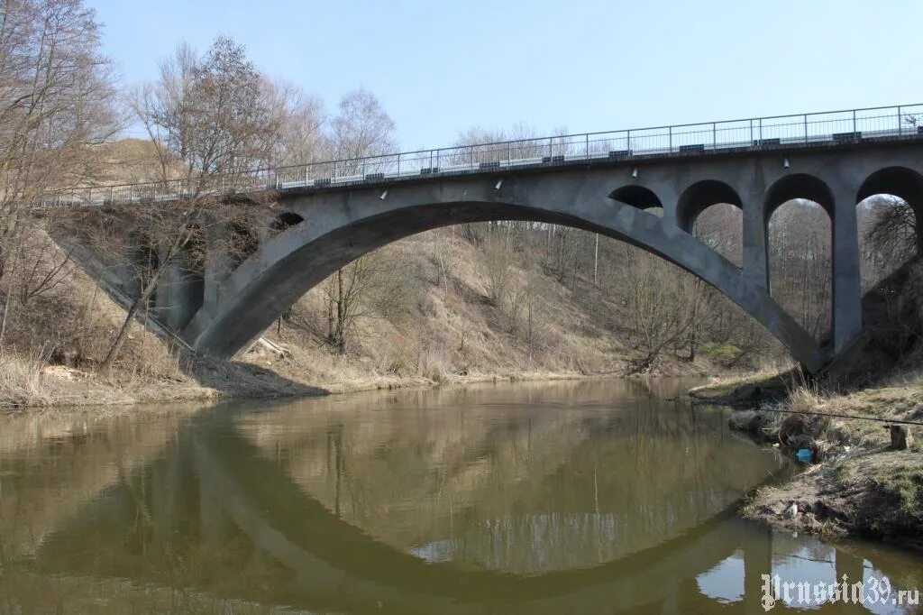 Фотография - Автомобильный "Горбатый" мост через реку Анграпу