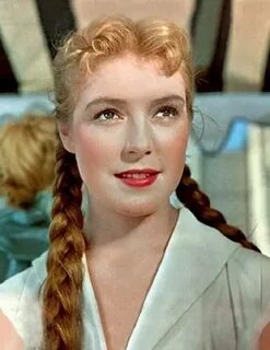 Qora yigitlar porno aktrisani sikishdi