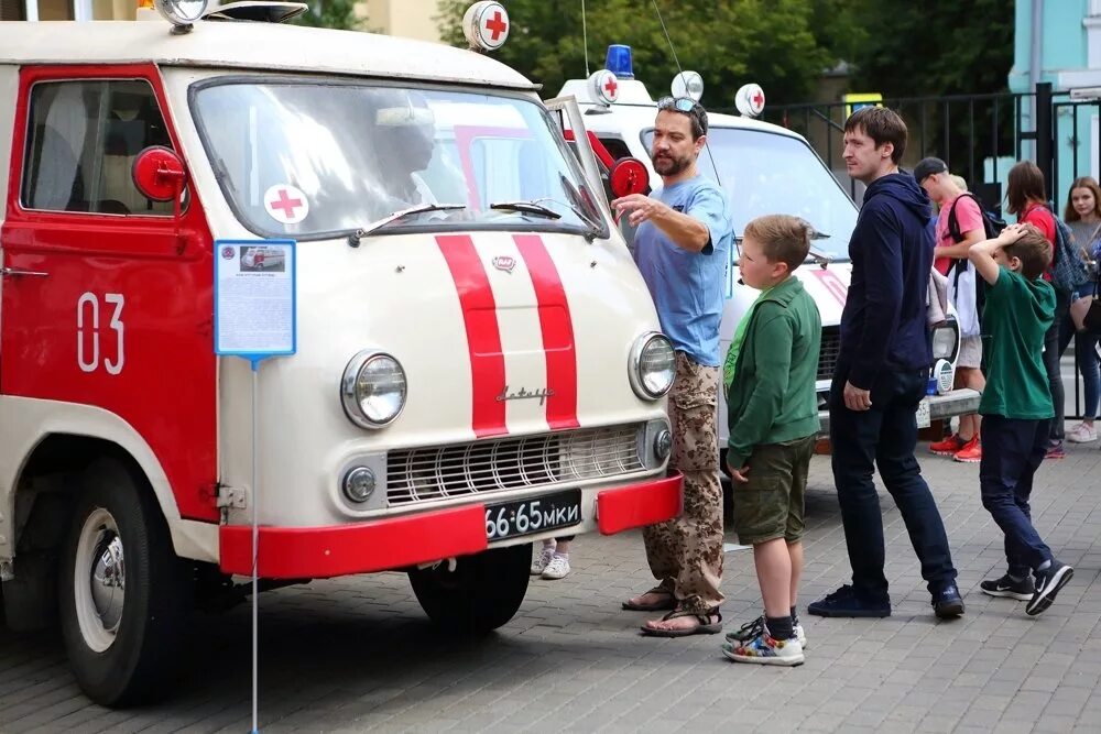 100 лет скорой помощи. 100 лет скорой помощи москва. 100 станции скорой помощи в сокольниках. 100 лет станции скорой помощи москва. выставка 100 лет скорой помощи.