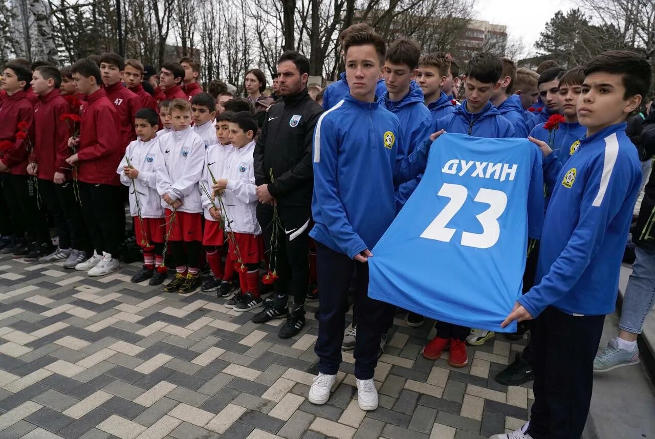 Турнир духина в ставрополе 2024. Детский футбол. Открытие футбольной школы. Футбольный турнир дети. Детский футбольный турнир в Ставрополе.