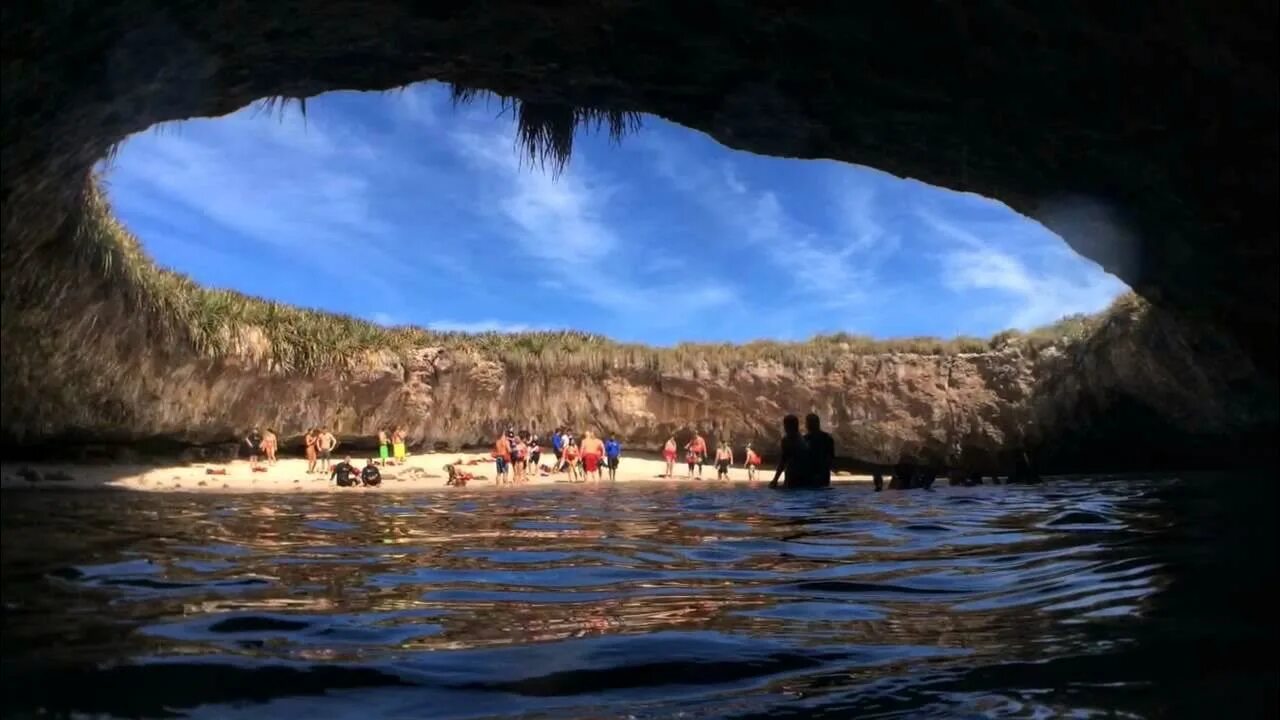 Video hidden beach. Остров мариетта мексика. Плайя дель амор мексика. Плайя-дель-амор скрытый пляж острова мариета мексика. Плайя дель амор мексика.