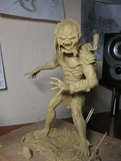 Лепят страшных монстров