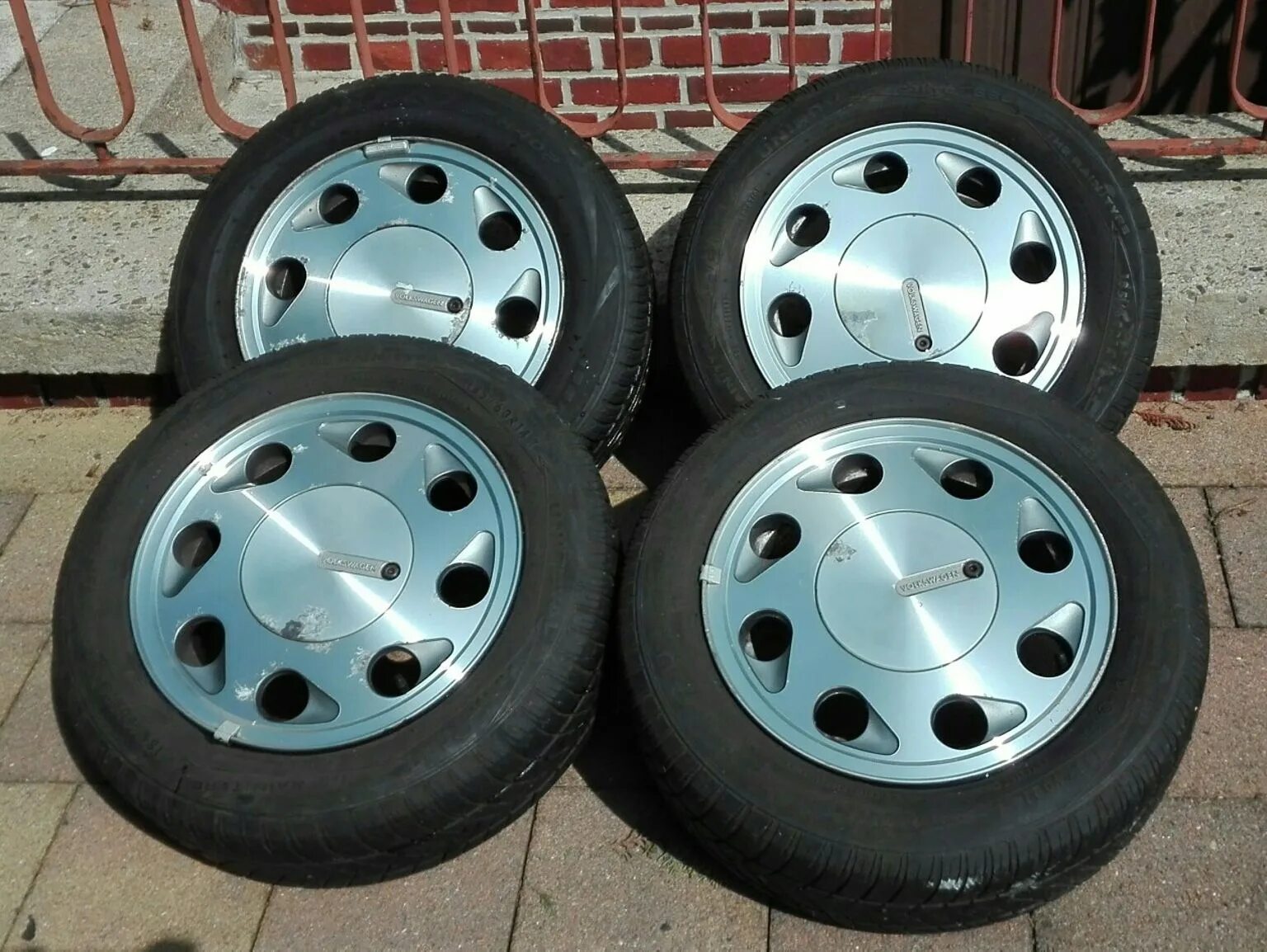 Литые диски гольф 2. Штампованные диски r14 golf 2. диски гольф 3 штампы. гольф 2 r14. штампы vw golf 2.
