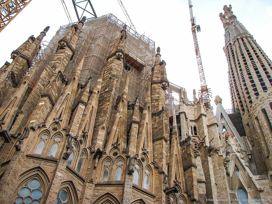 Храм святого семейства в барселоне фасад. Новый саград. Новый саград. Новый саград. Гауди собор саграда.