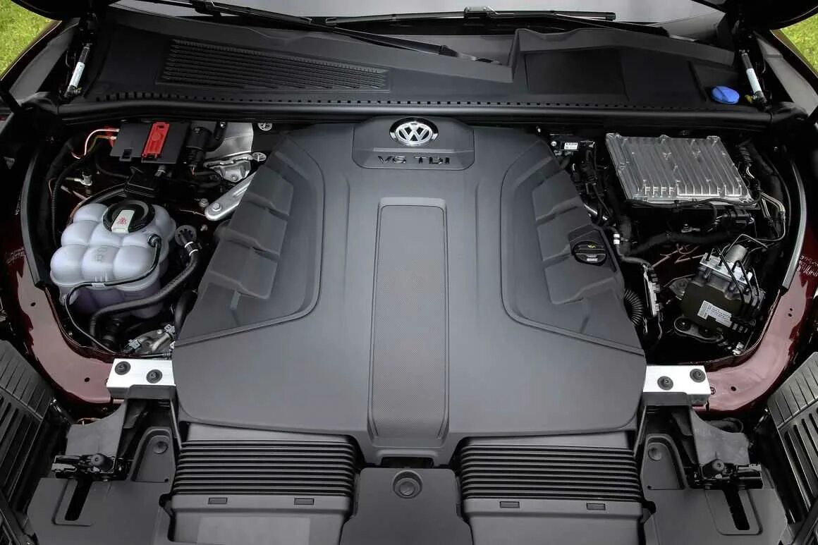 Моторный отсек Туарег 3.0 дизель. Volkswagen Touareg v6 TDI. Volkswagen Touareg 2022 двигатель. Мотор 3.6 Туарег. Туарег под капотом
