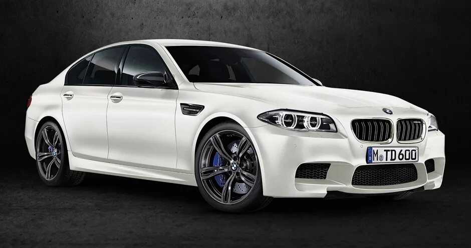 BMW m5 f10 White. БМВ м5 f10 белая. BMW m5 f10 2015. BMW m5 f10 Performance белая