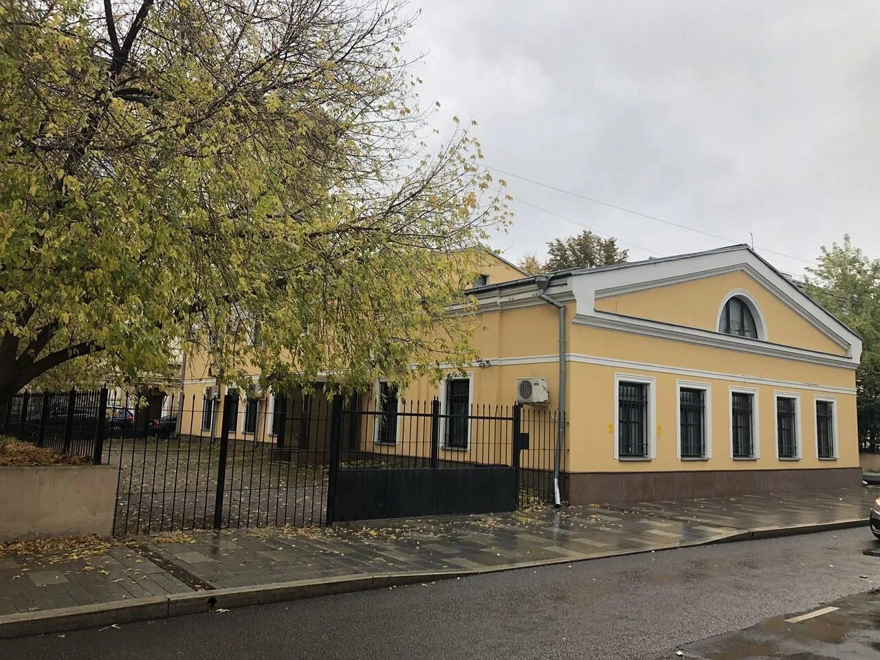 Б полянка 4. Улица большая полянка, 410с2. большая полянка 410 стр 2. б.полянка 410. большая полянка 410 метро.