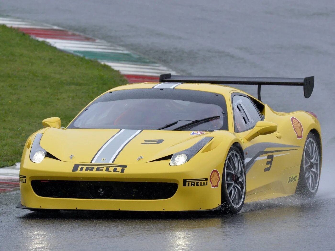 Гоночный авто сканворд. Феррари 458 гоночная. Ferrari 458 Challenge. Ferrari Challenge 2014. Спортивные гоночные машины Феррари.