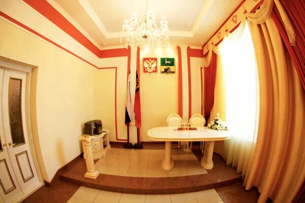 архив загсов новокузнецка. загс новокузнецка график. центральный загс зал новокузнецк. загс новокузнецк центральный район. ермакова 1 новокузнецк загс.