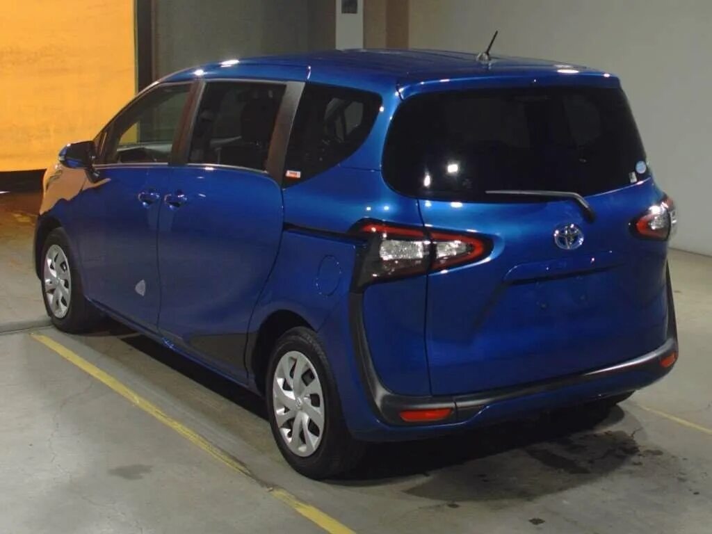 Тойота сиента купить во владивостоке. Toyota Sienta 1.5 CVT, 2015. Toyota Sienta 1.5 CVT, 2021. Сиента Тойота гибрид 2021. Toyota Sienta nsp170g 2019 года.