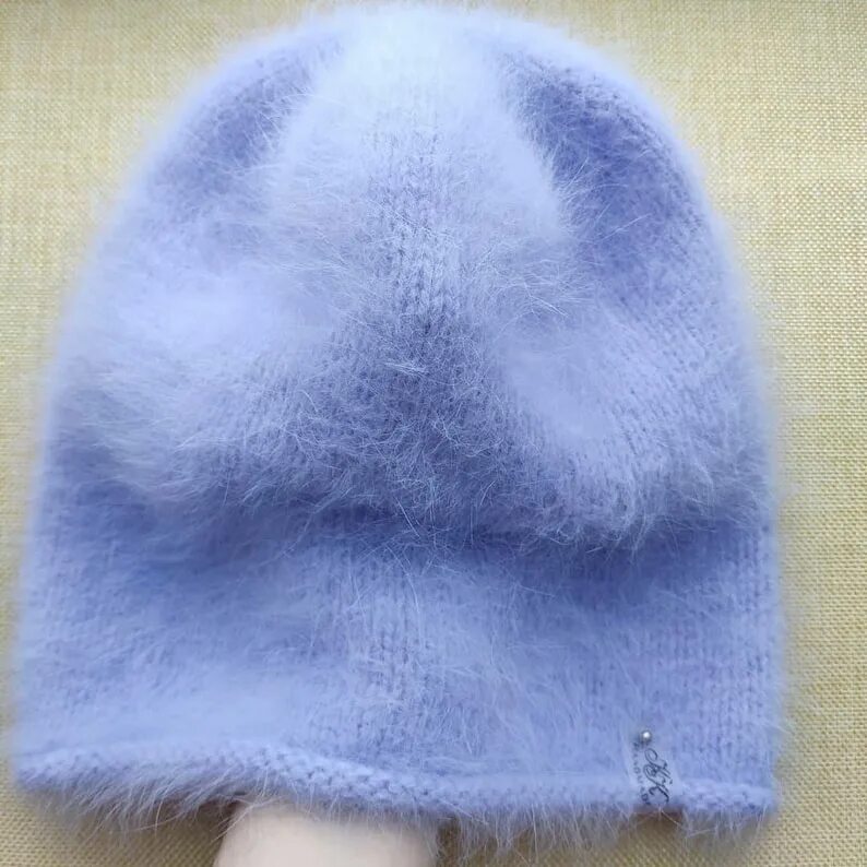 Шапка бини пух норки. Шапка из пуха норки спицами. Шапка из пуха норки. Бини из пуха норки. Стильные шапки из норкового пуха.