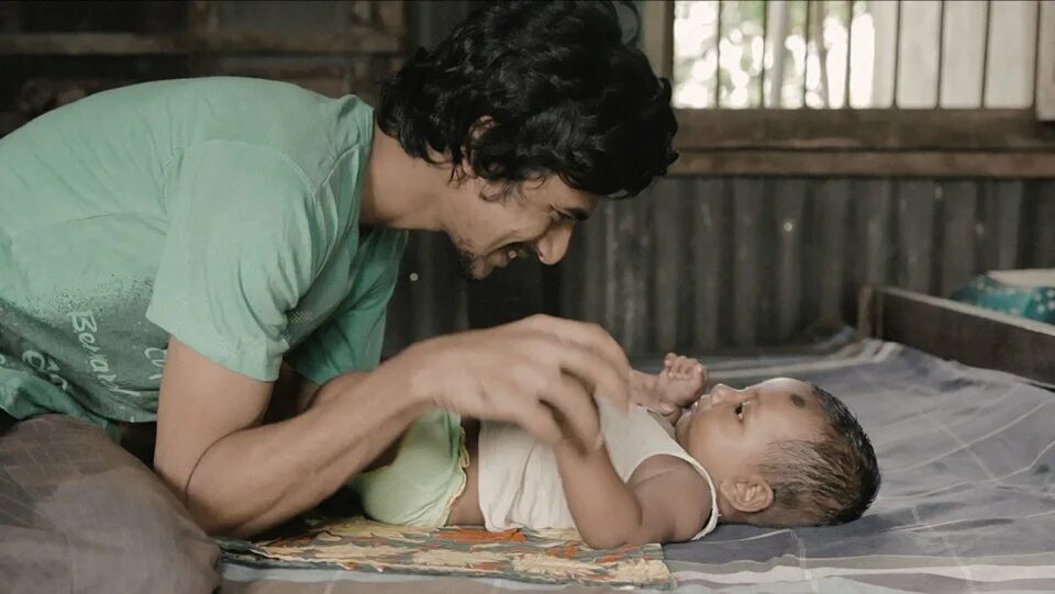 спаси сына. сын спасает отца. сын спасает отца. последний дюйм джеймс олдридж фильм. сын спасает отца.