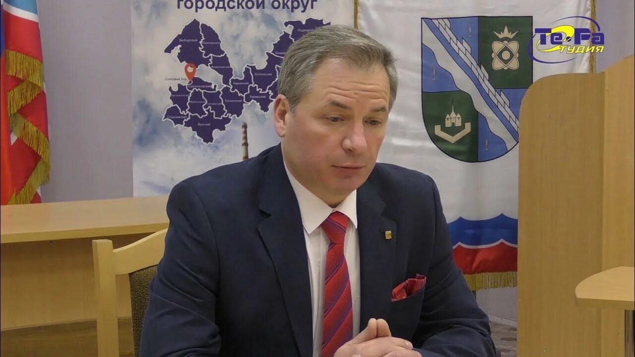 Боров директор. Мэр соснового бора ленинградской. сосновый бор директор. мэр города сосновый бор. глава администрации сосновый бор ленинградской области.