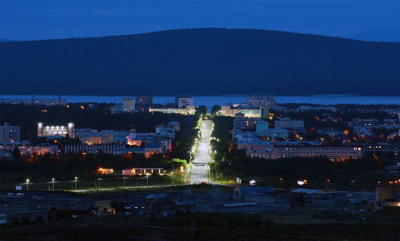 Мончегорск места. Смотровая площадка мончегорск. город мончегорск мурманской области. мончегорск центр города. мончегорск обзорная площадка.