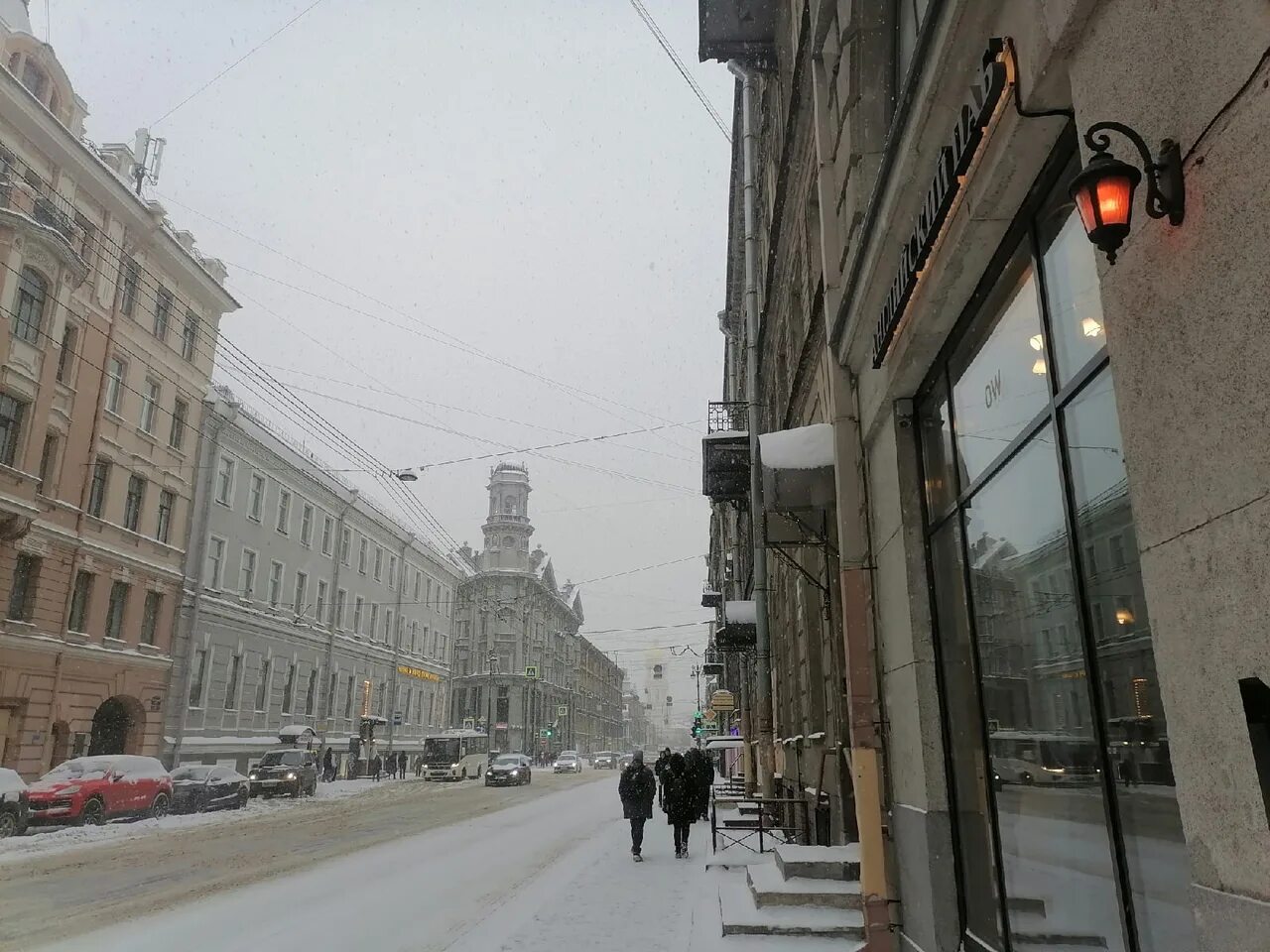 Новогодняя дворцовая площадь в санкт-петербурге. Невский проспект санкт-петербург зимой 2022. Дом в питере. Мороз в санкт петербурге. Елка на дворцовой площади 2020.