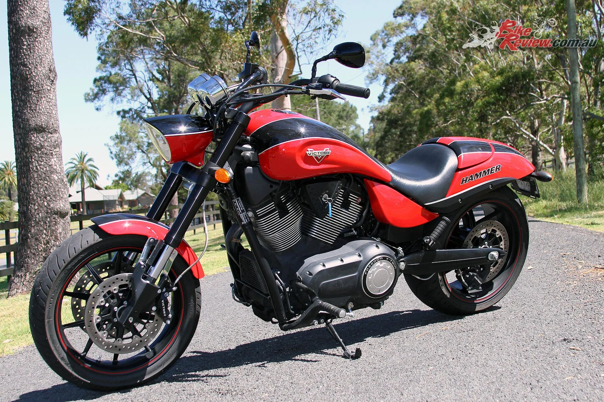 Victory hammer. Victory hammer. Мотоцикл чоппер хаммер. 2005 victory hammer. Мотоцикл hammer.