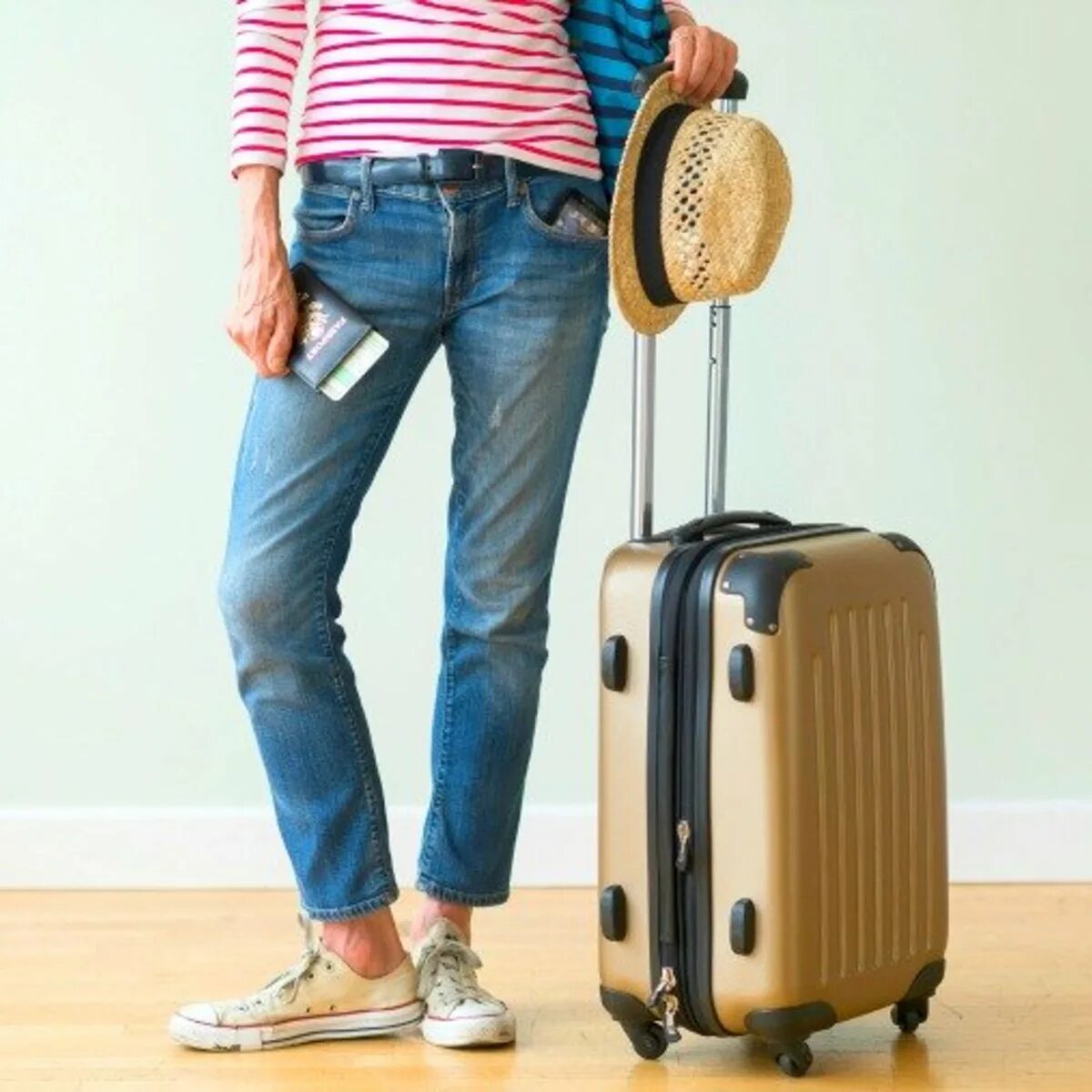 Чемодан старинный. Suitcase found. Suitcase found. Прикольные чемоданы. Suitcase found.