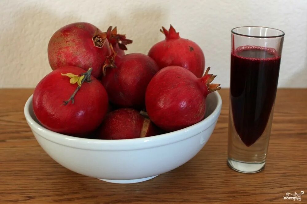 Гранатовый сок при сахарном. Гранат при сахарном диабете 2. 31 л. Гранат для диабетиков. Чем полезен гранатовый сок.