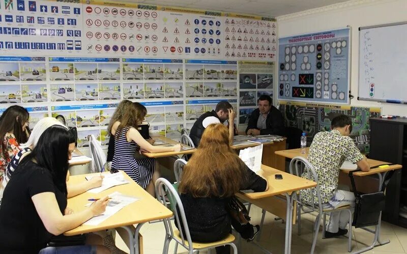 автошкола. автошкола курчатов. машина автошкола. автошкола норд-вест полежаевская. машина автошкола.