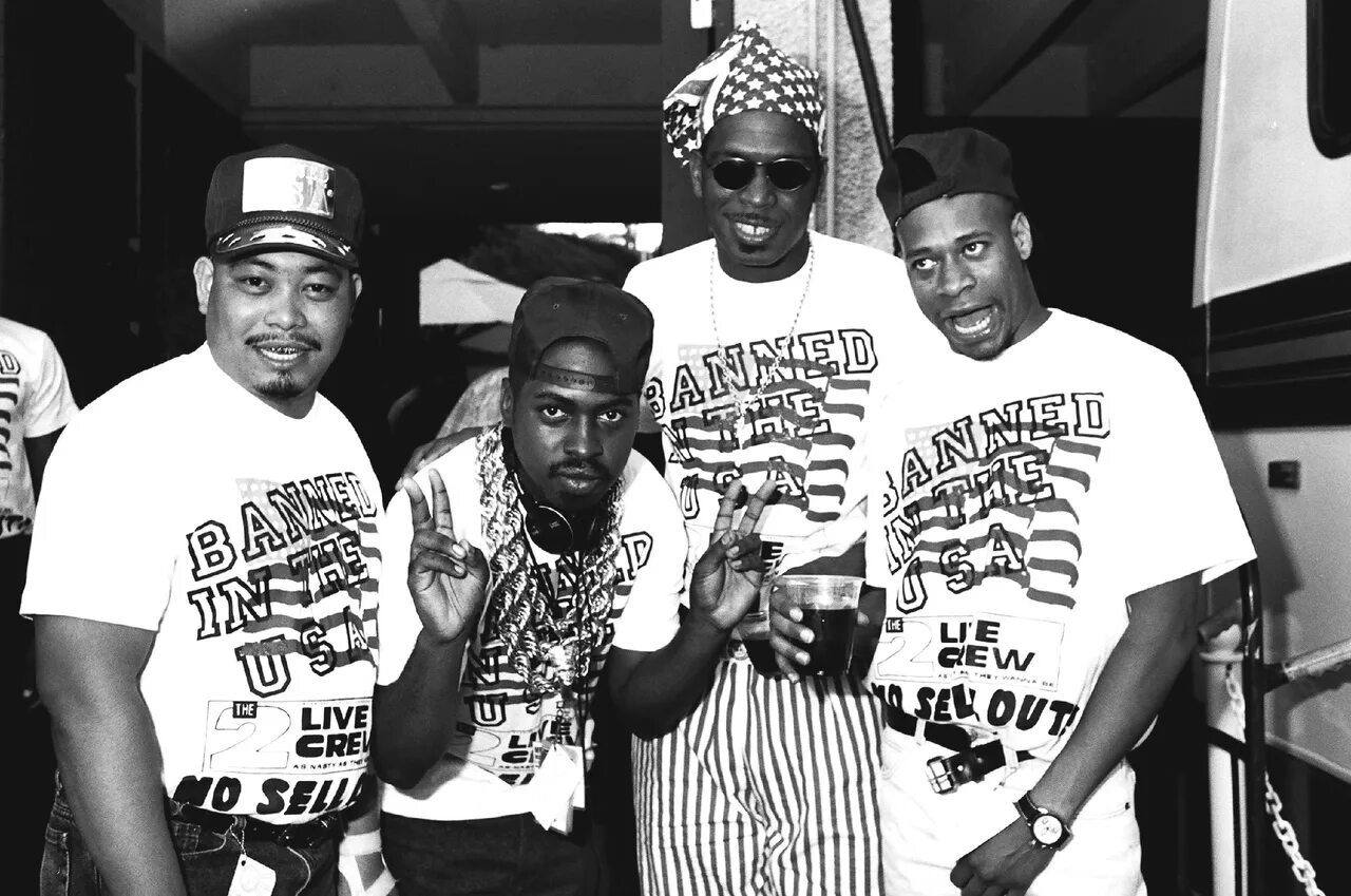 2 live crew. Группа 2 live crew. история хип хопа. 2 live crew 80х. 2 live crew album.