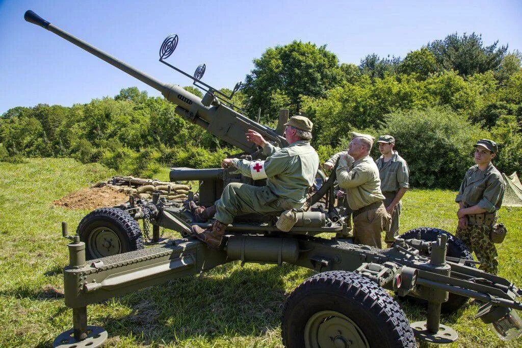 Топовая пушка. 40 Мм пушка Бофорс. Бофорс зенитное орудие 40 мм. Bofors 40mm. 40-Мм зенитная пушка м1.