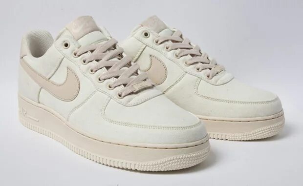 Найки светлые. Найк АИР Форс 1 кремовые. Nike Air Force 1 Low кремовые. Nike Air Force 1 кремовые. Nike Air Force слоновая кость.