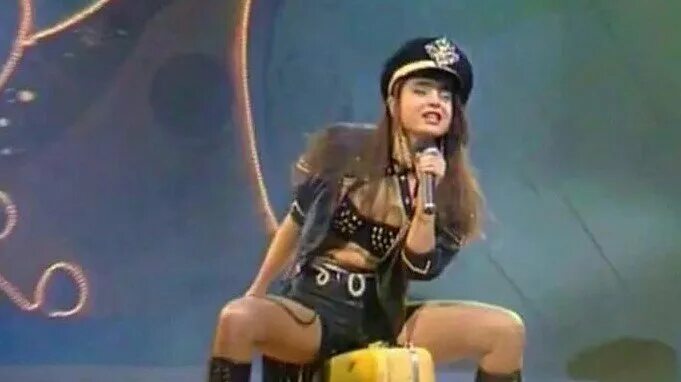 Песни королевой в современной обработке. Маленькая страна наташа королёва ноты. Песни королевой в современной обработке. Наташа королёва обложка. Песни королевой в современной обработке.