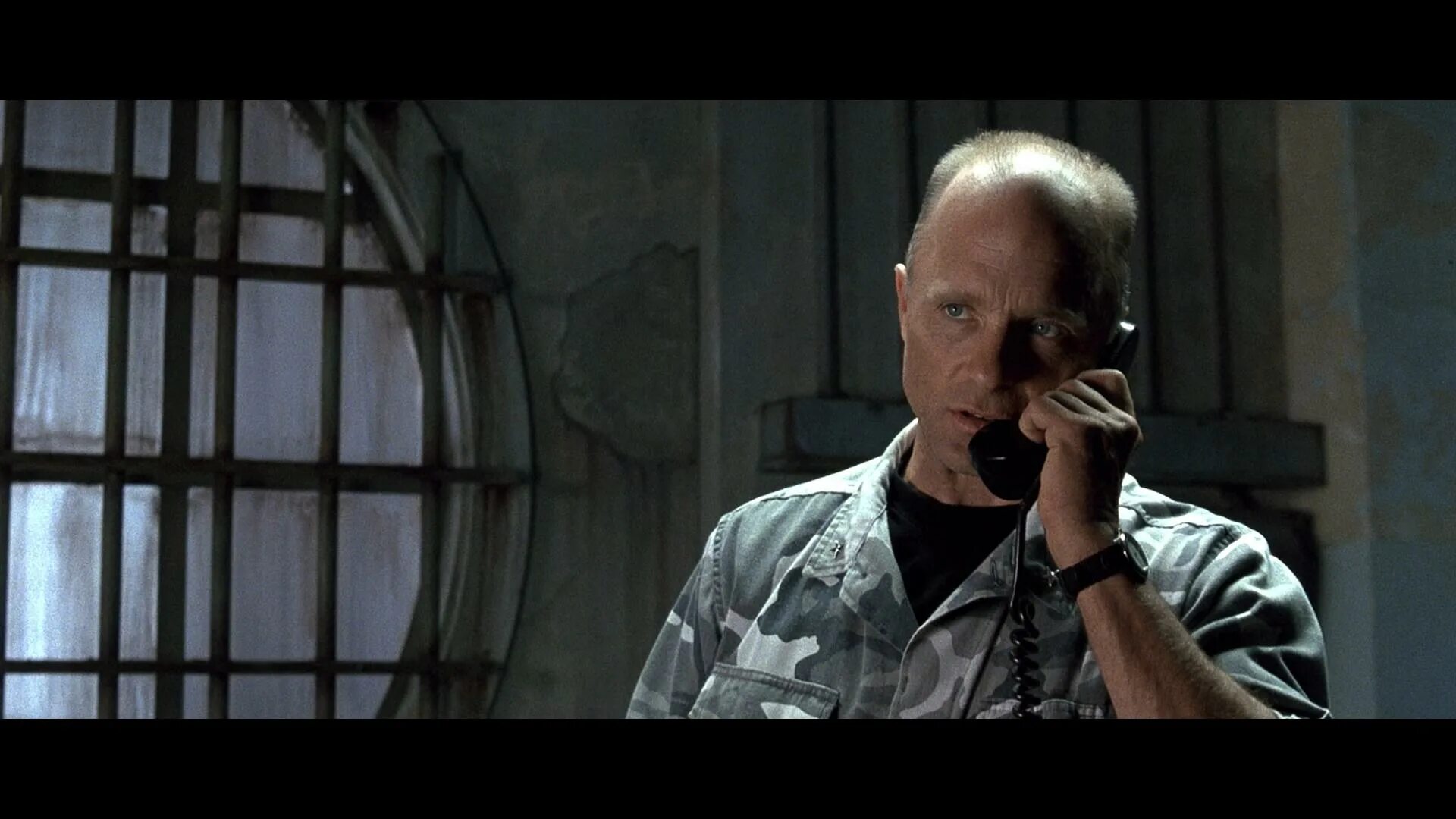 Скала фильм генерал хаммел. Скала фильм 1996 генерал. Мы нашли скорпиона отрывок из фильма. Генерал хаммел скала. Скала отрывки.