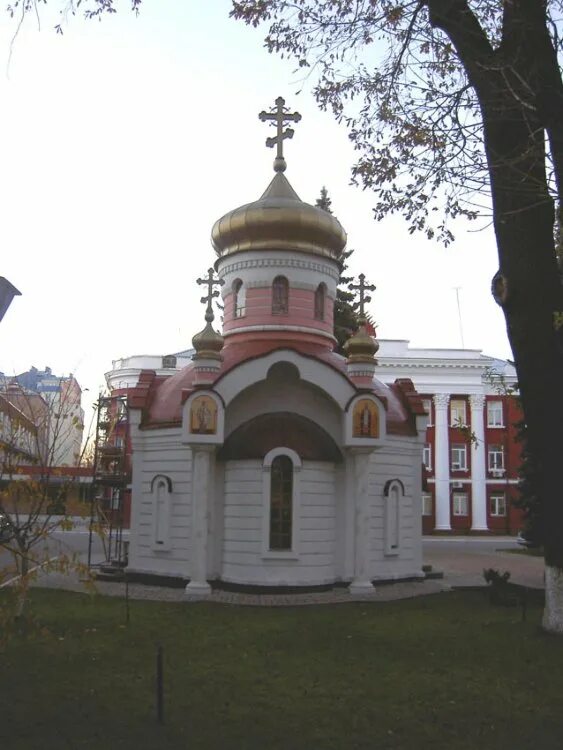 Часовня симферополь. Часовня георгия победоносца крым. симферополь часовня. грэс симферополь часовня. симферополь часовня на центральном рынке.