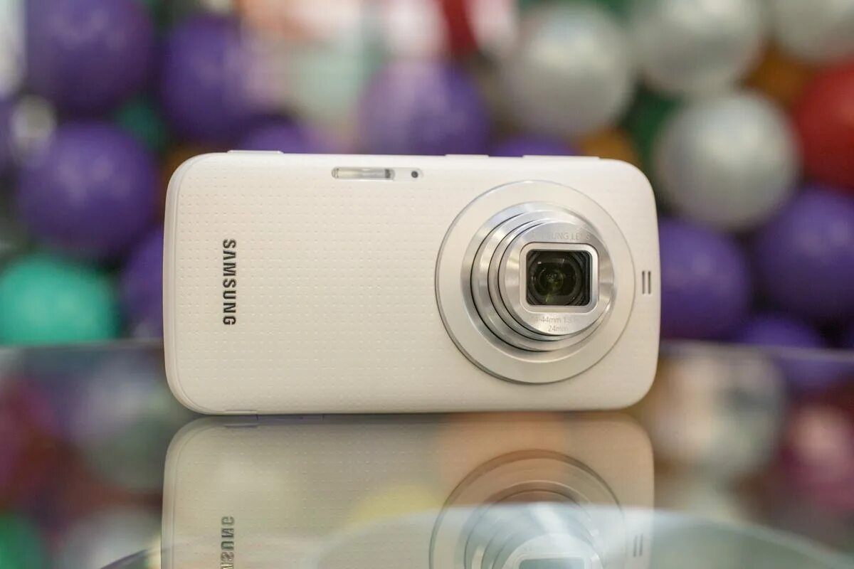 Бюджетные камерофоны 2024. Камерофон самсунг галакси. Samsung Galaxy k748. Samsung Galaxy k. Самсунг 900 камерофон.