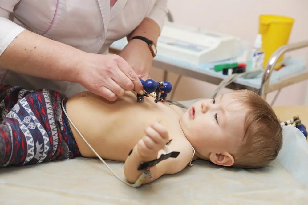 Электрокардиография детей. Электрокардиография детей. Электрокардиография детей. Кардиограмма сердца детям. Электрокардиография детей.