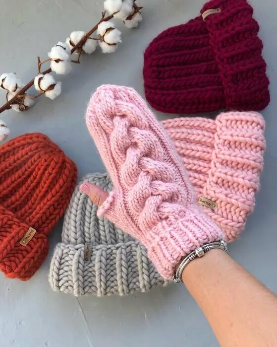 из какой пряжи лучше вязать варежки. вязаные варежки на резинке.