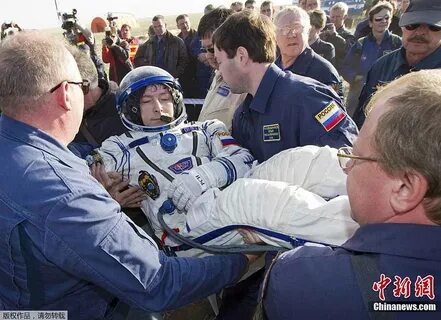 Космонавты вернулись на землю сегодня
