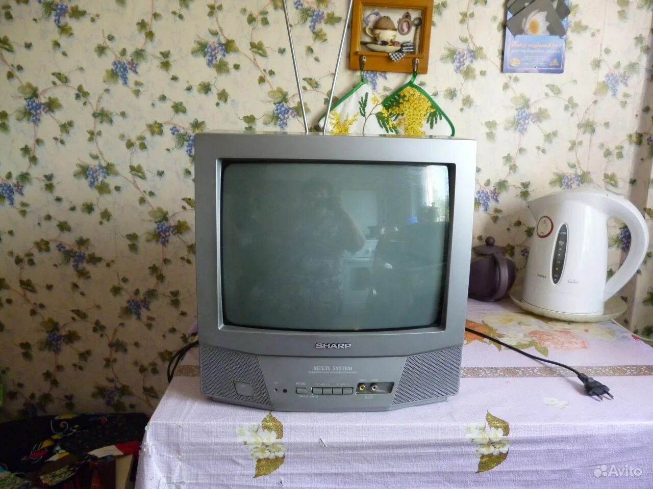 Телевизор шарп нет звука. Телевизор шарп 2l hsc. телевизор sharp707411603. старый телевизор без пульта. телевизор sharp старый.