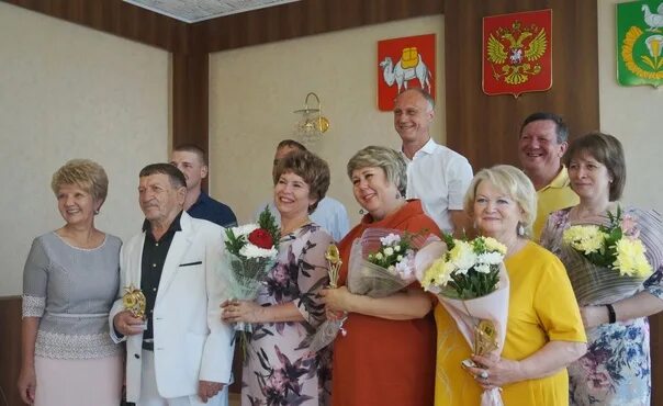 Сош 1 уфалей. Новости верхнего уфалея. почетные люди верхнего уфалея. вами славен уфалей. фото верхнего уфалея администрация.