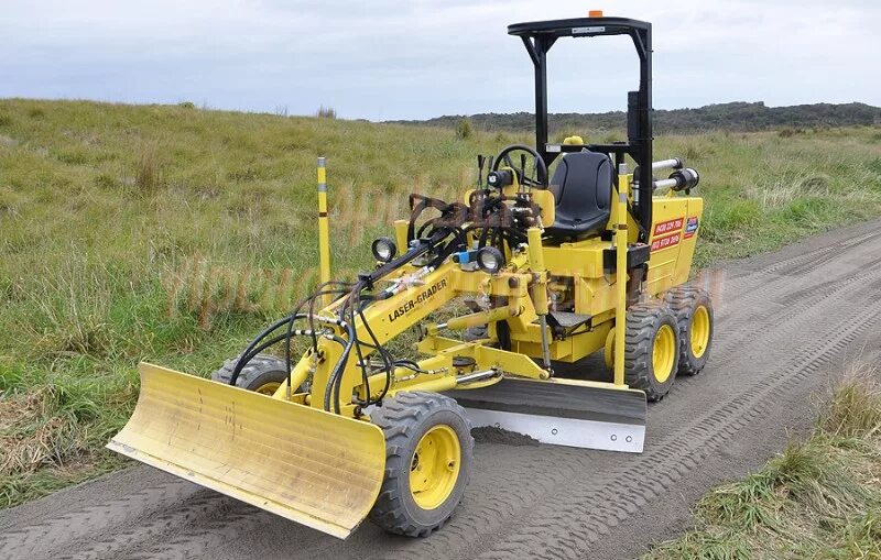 Мини грейдер. Мини грейдер laser grader lg 106-p-ce. автогрейдер laser-grader 106-6wd. автогрейдер laser-grader 106-6wd, 2007 г.в. leeboy грейдер 635 в.