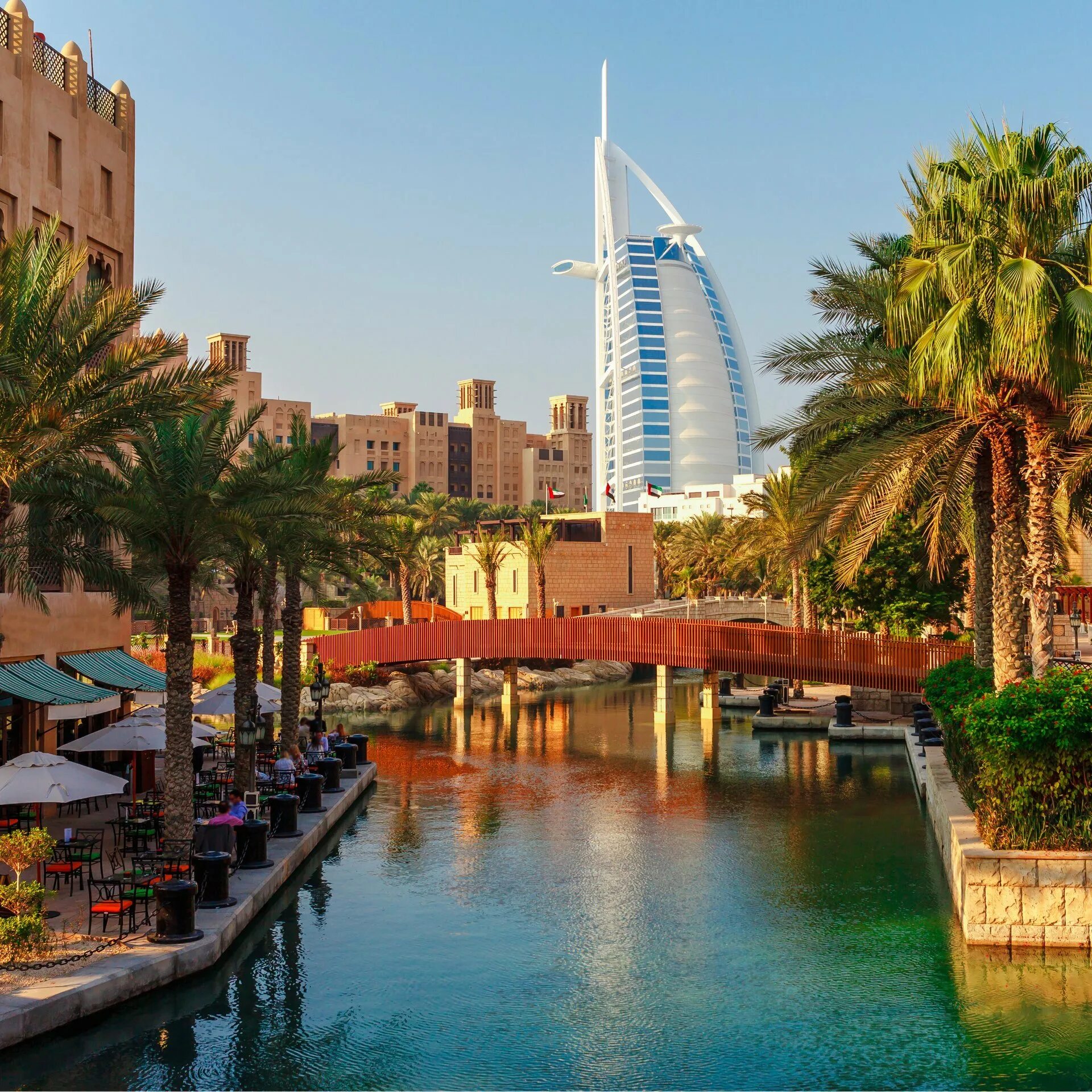 ОАЭ столица Дубай. Набережная Корниш в Абу-Даби. Эмират Дубай достопримечательности. Туры в оаэ в мае