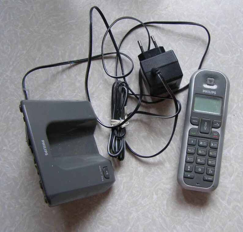 Телефон Philips Genie 2000. Филипс мобильник 1996. Philips телефон с антенной. Philips сд330.